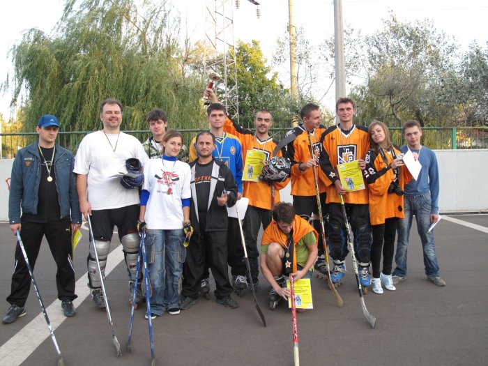 В Мариуполе прошел Открытый чемпионат по хоккею на роликовых коньках 